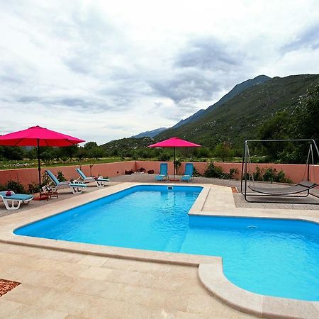 Holiday Home Perunika Zezevica Extérieur photo