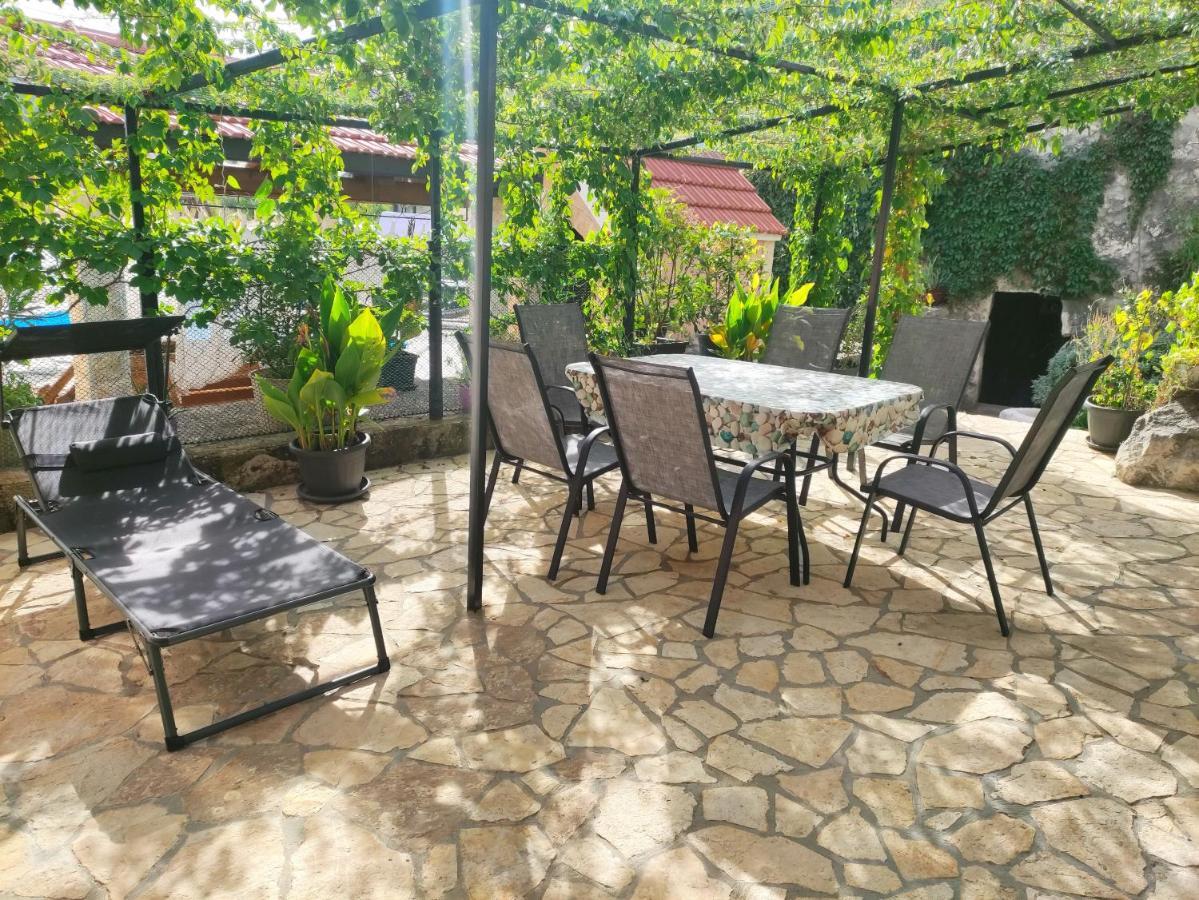 Holiday Home Perunika Zezevica Extérieur photo