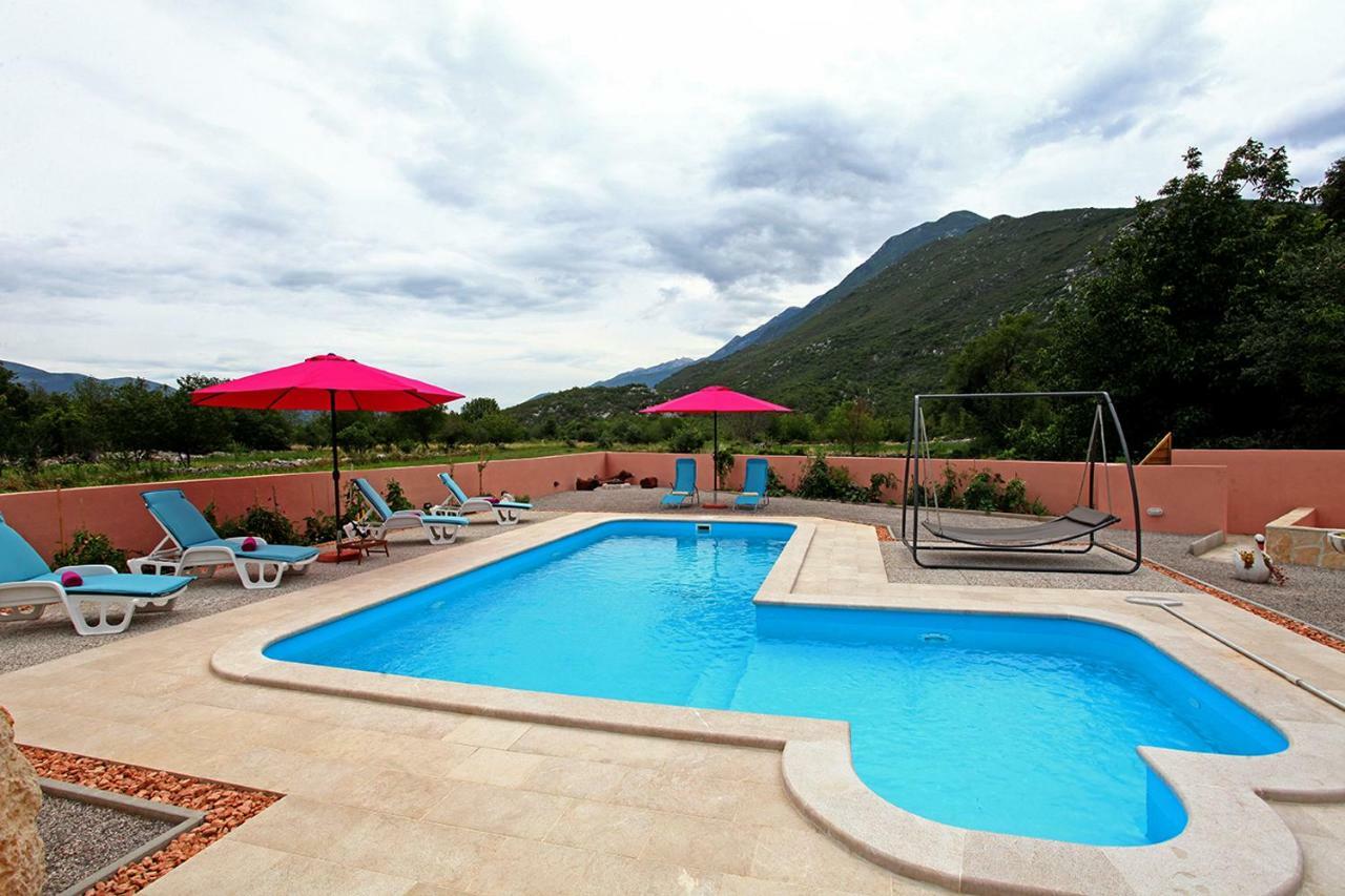 Holiday Home Perunika Zezevica Extérieur photo