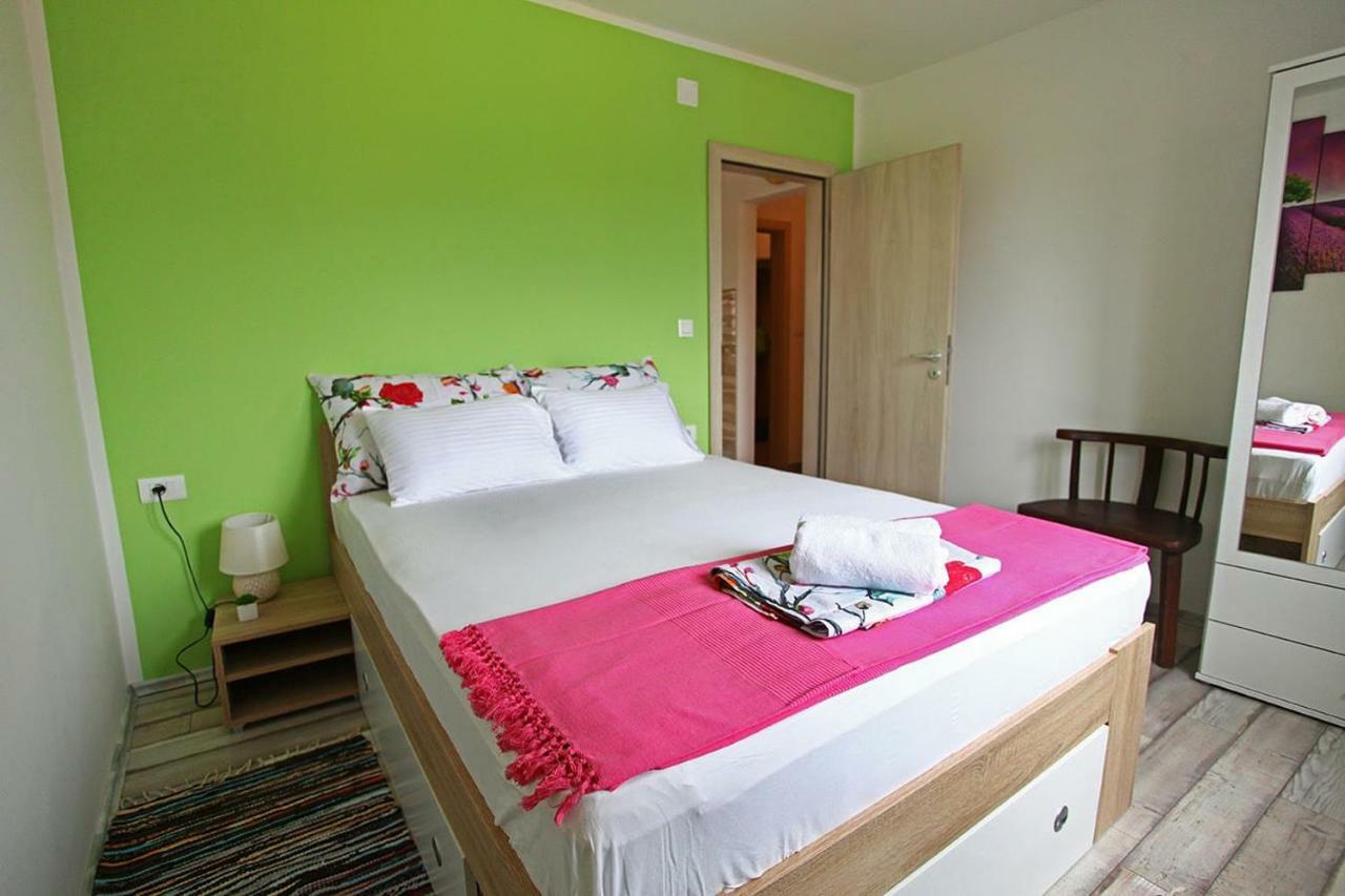 Holiday Home Perunika Zezevica Extérieur photo