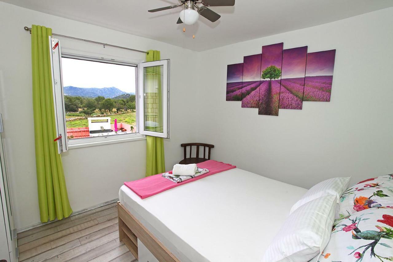 Holiday Home Perunika Zezevica Extérieur photo